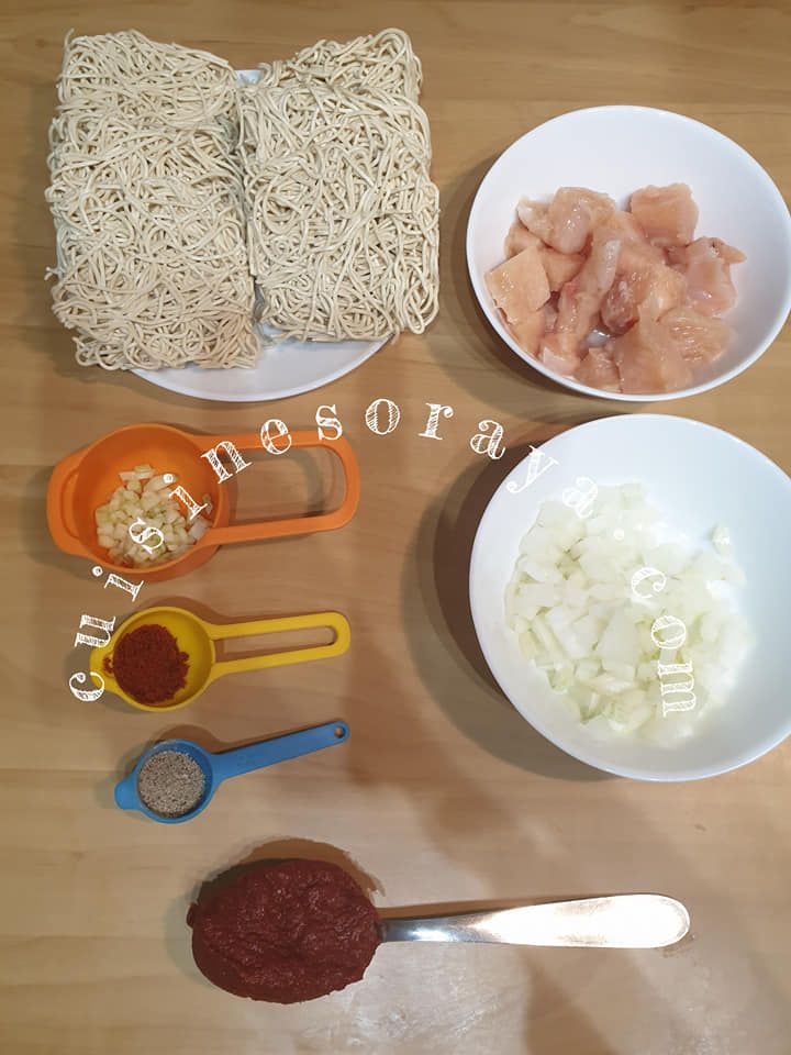 Nouilles poulet façon pâte à la tunisienne très rapide.