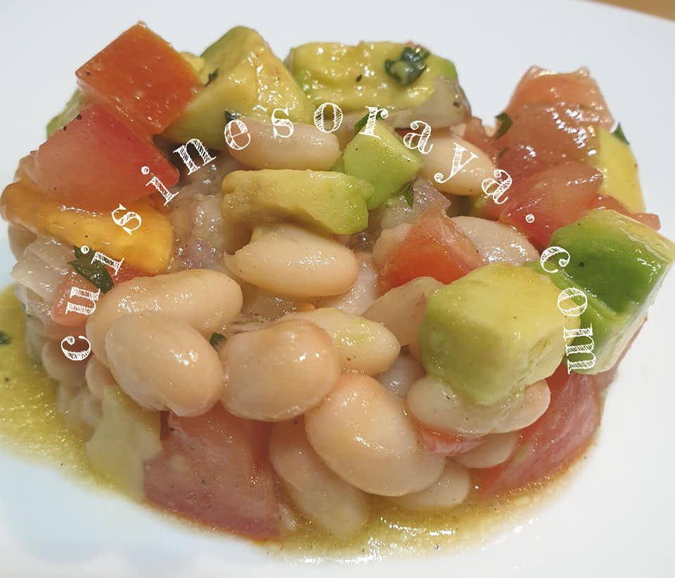 Salade d'haricots blancs et d'avocats