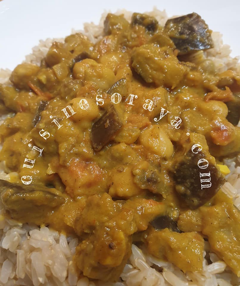Curry d'aubergine et pois chiche