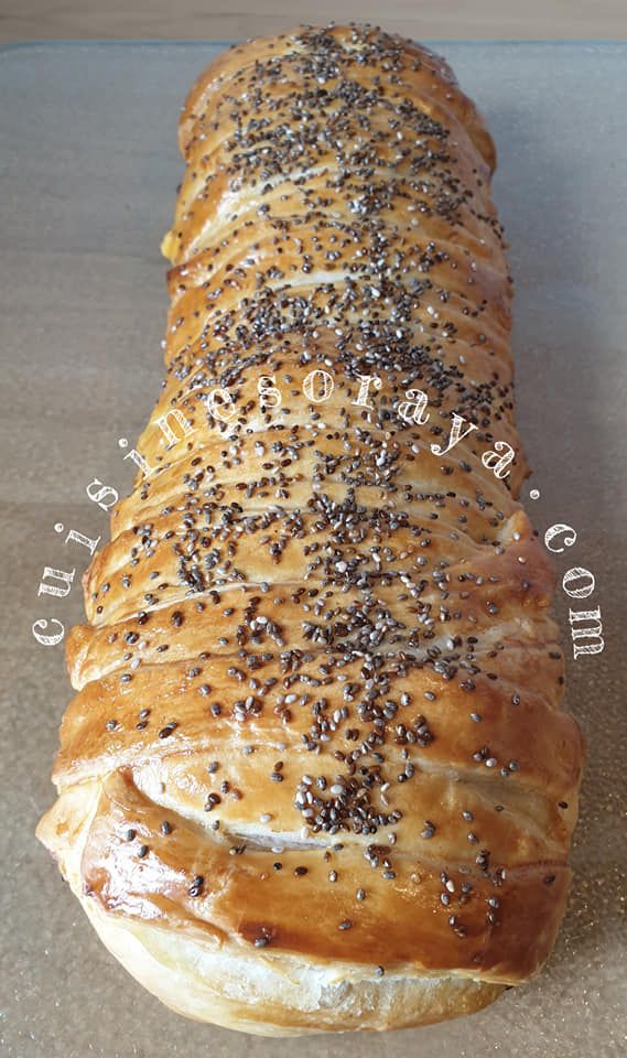 Tresse feuilleté à la viande, poivron et cheddar