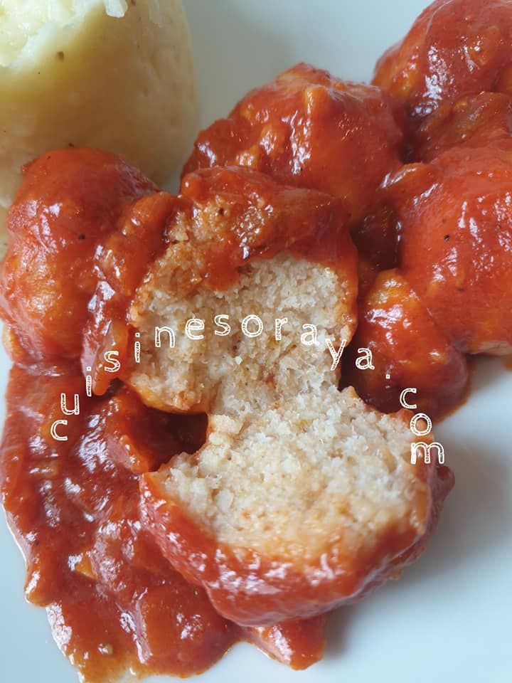 Boulettes de poisson à la sauce tomate