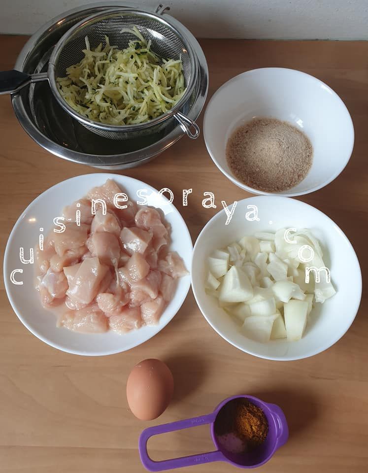 Boulettes de poulet et courgette