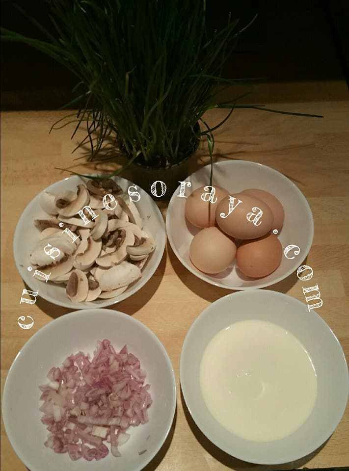 Oeufs-cocotte aux champignons ciboulette