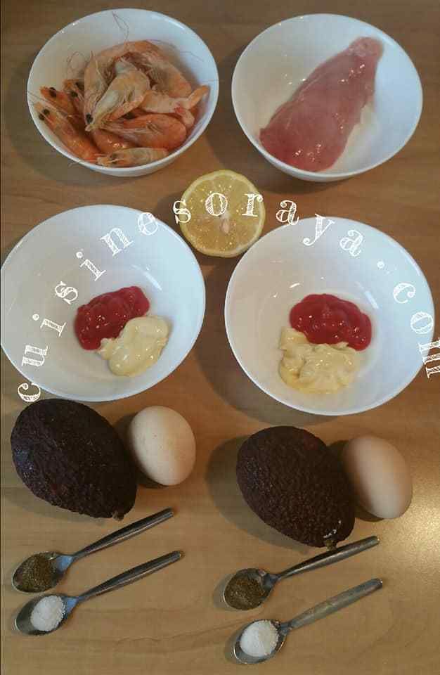 Avocat à l'escalope de poulet et avocat aux crevettes