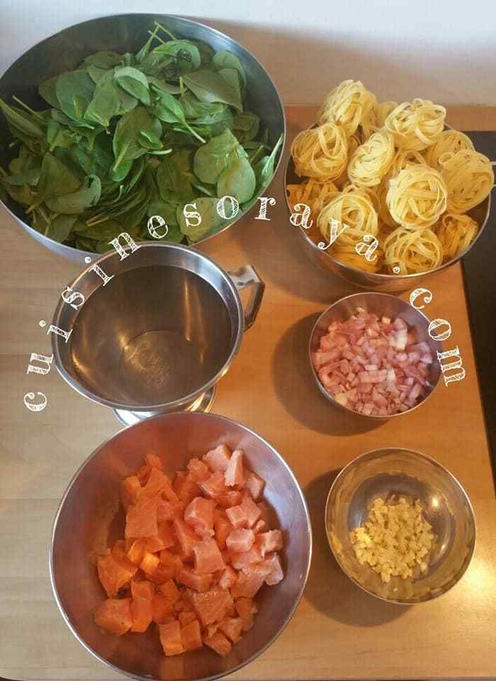 Tagliatelles au saumon et épinards