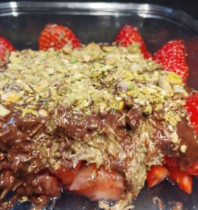 Crousti-fondant fraise pistache façon tablette Dubaï