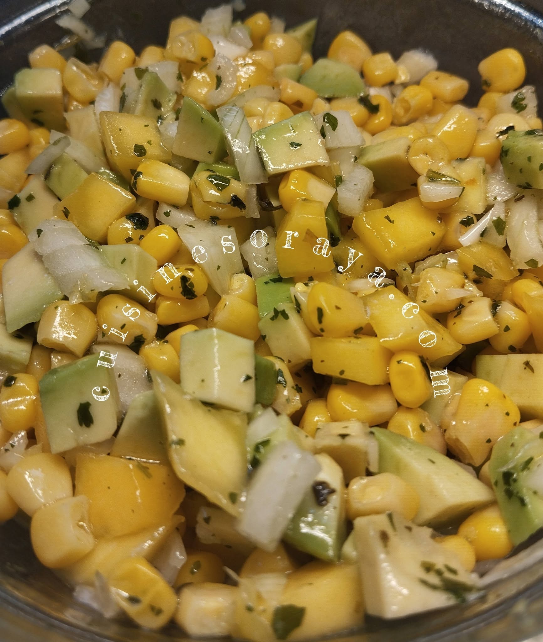 Salade fraîcheur à la mangue, à l&rsquo;avocat et au maïs