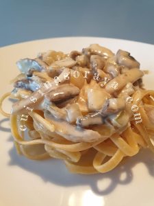 Linguini all’Alfredo aux champignons