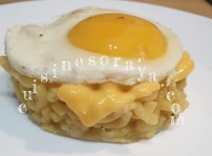 Galette de coquillettes et oeuf