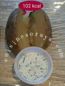 Pommes de terre au four et crème ciboulette