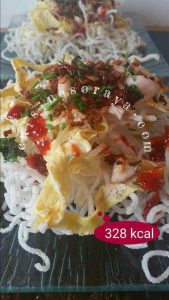 Vermicelles frit sauce aigre douce