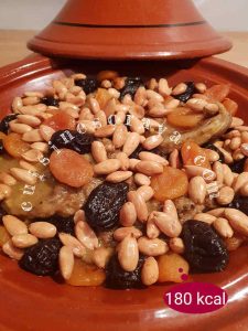 Tajine viande aux pruneaux, abricots et amandes